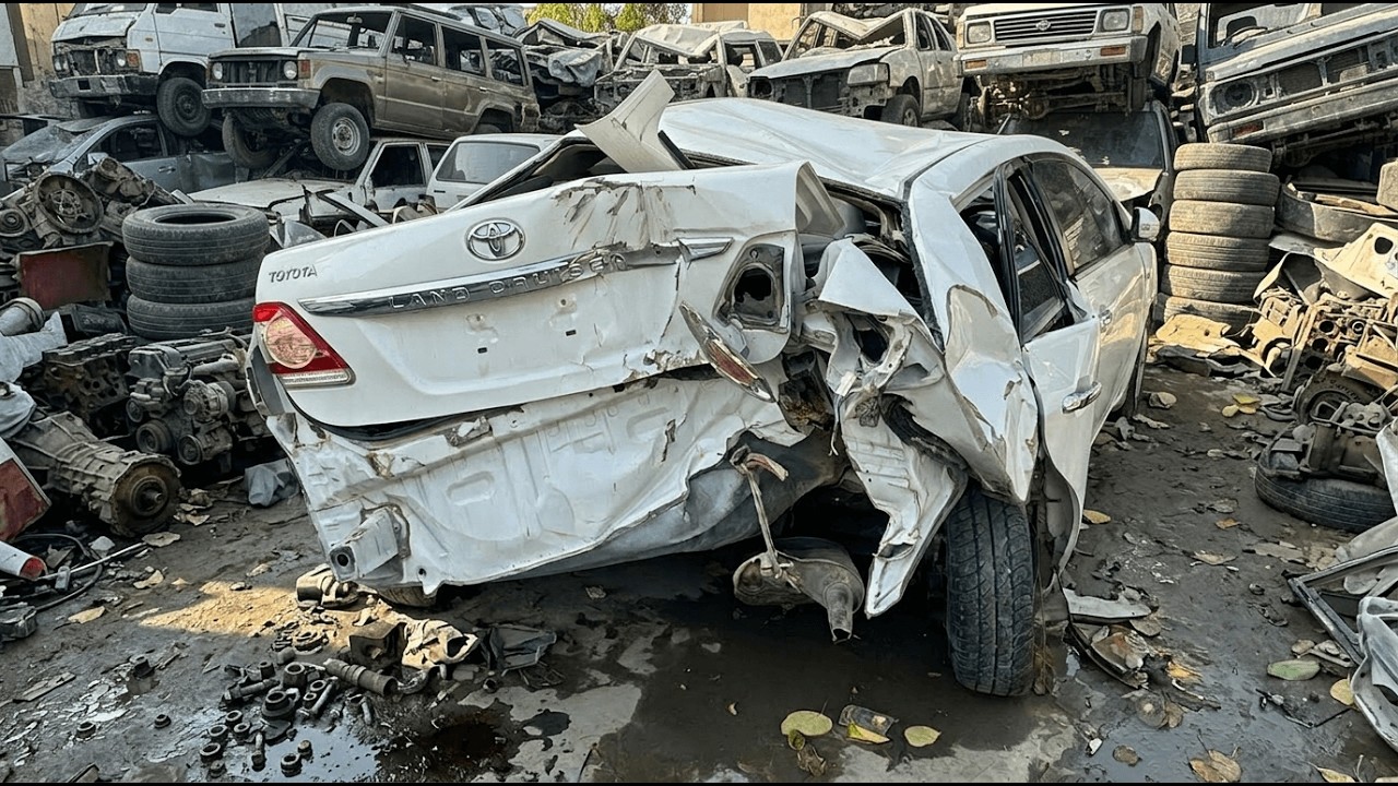 Unbelievable Wrecked Car Rebuild | Toyota Land Cruiser Full Restoration