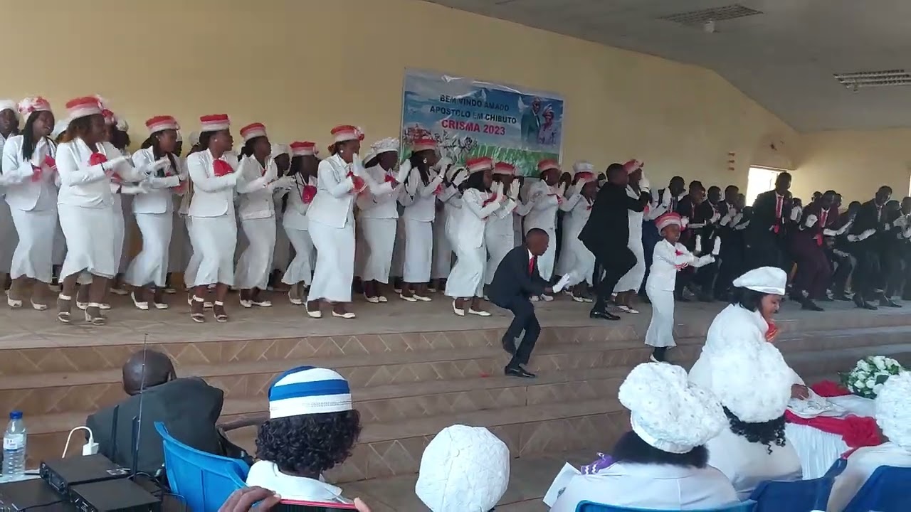 OAC- JUVENTUDE DE CHOKWE NO CRISMA EM CHIBUTO, GAZA MOZAMBIQUE
