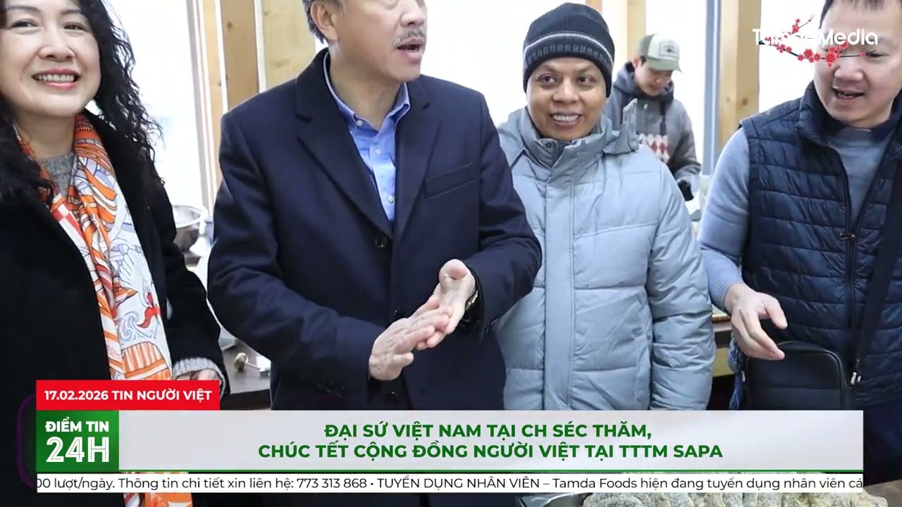 Đại sứ Việt Nam tại CH Séc thăm, chúc Tết cộng đồng người Việt tại TTTM Sapa, CH Séc