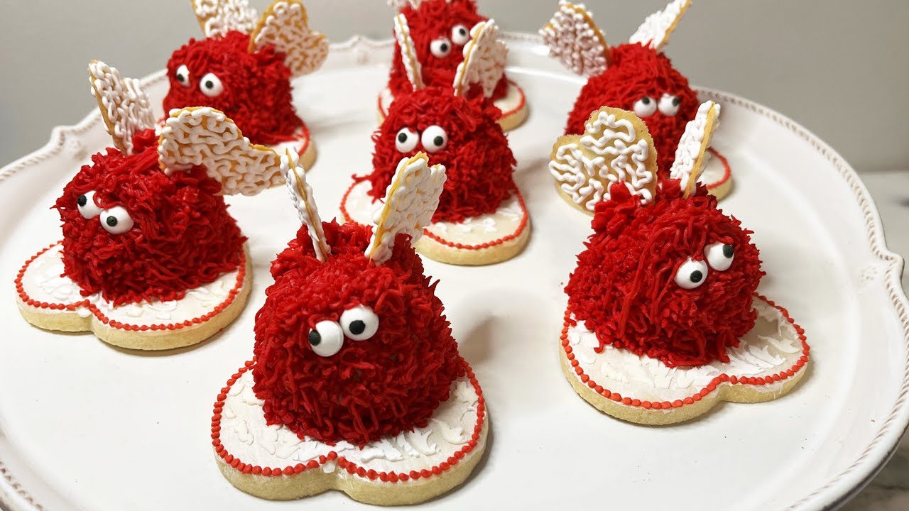 Valentine Love Bug Cake Pops Demonstration