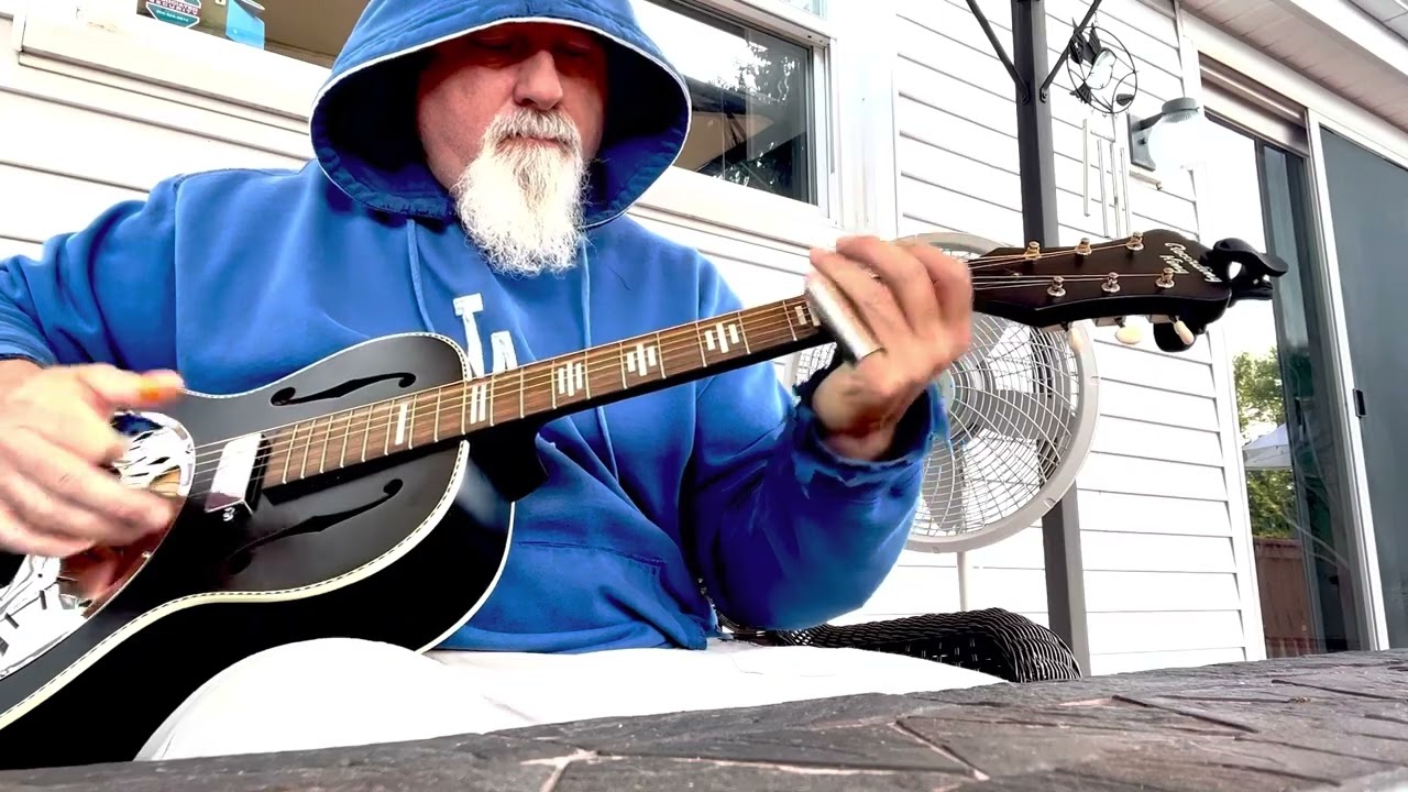 Recording King Dirty 30s parlor resonator “Minnie Bucker” in Dobro G tuning Sat morning coffee jam