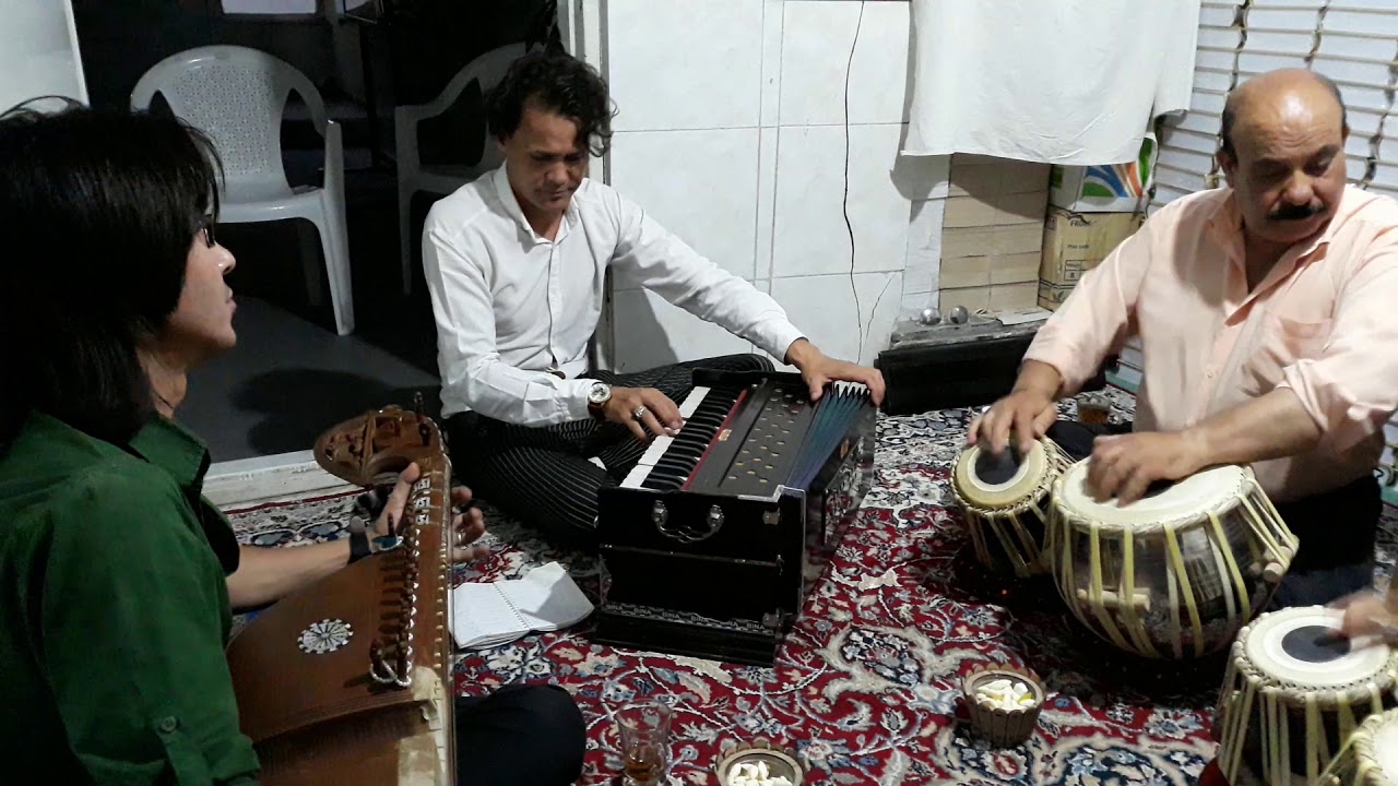 آهنگ استاد حیدر سلیم (گوش کن دلم به هر تپش تپش نام تو تکرار مکند )باصدای صادق کاظمی