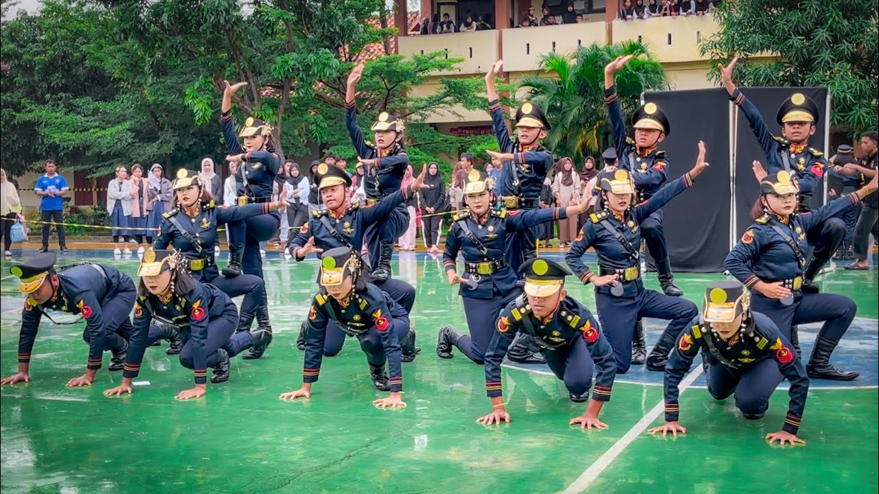 JUARA MADYA 1 PASKIBRA SMPN 2 SUKAWANGI AT LKBB LOKASI 21