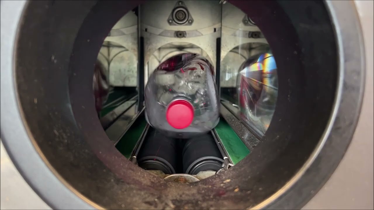 Returning 2 Liter Bottles with the Tomra T-83 RVMs