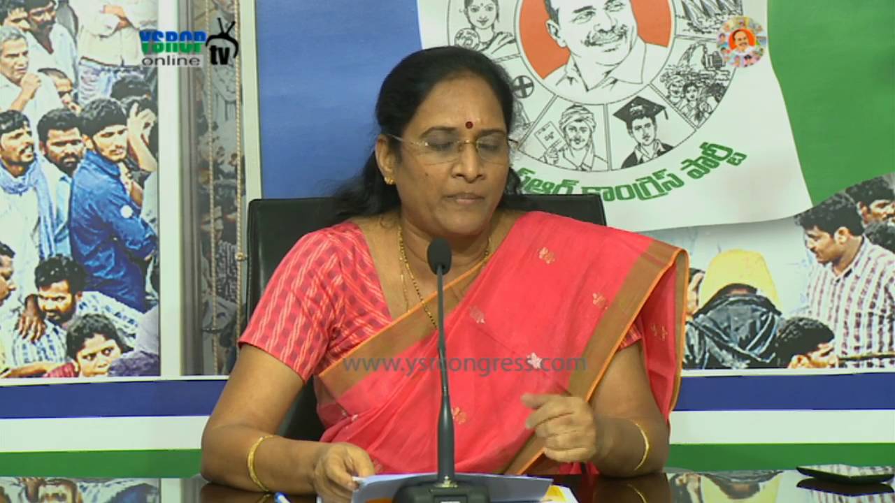 HYD : YSRCP Spokesperson Vasireddy Padma slams TDP over election Manifesto - 18th Oct 16