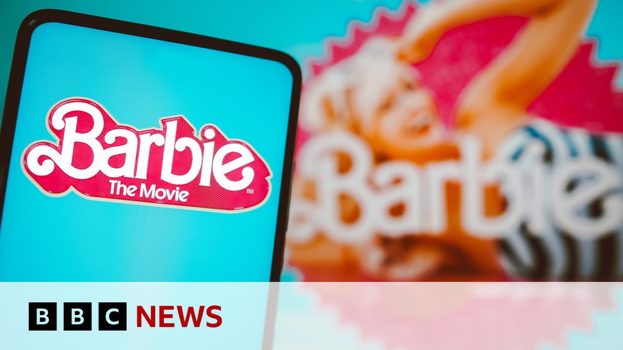 Russians queue to see Barbie film despite sanctions - BBC News