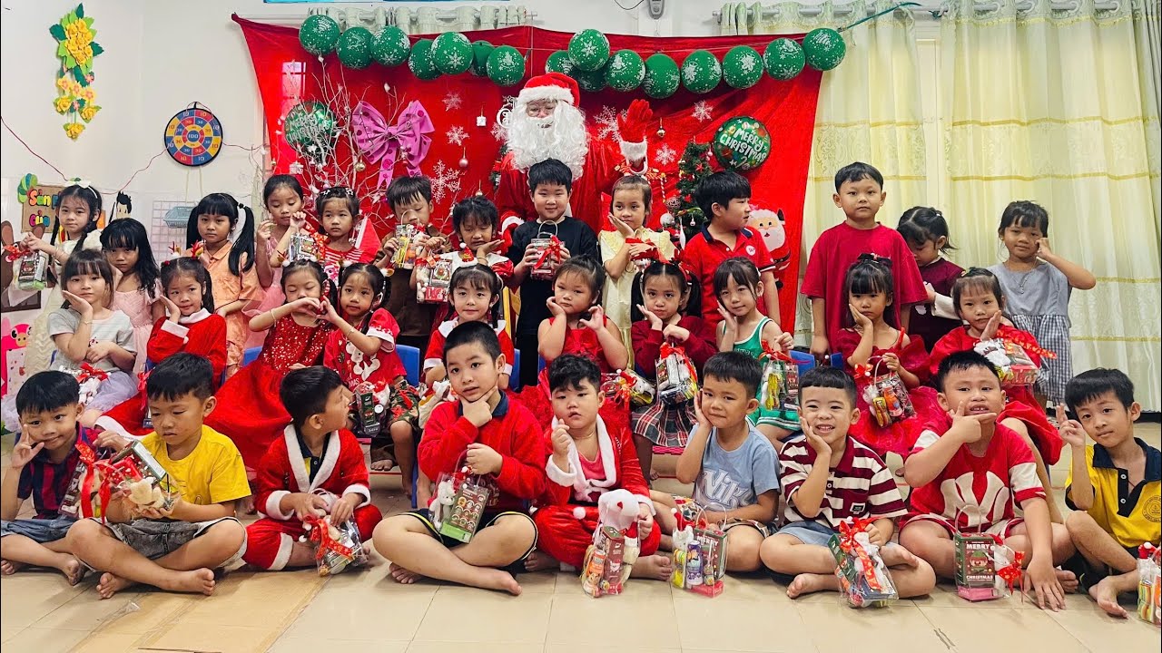 Kỹ niệm lớp lá 2 mừng Noel 2025