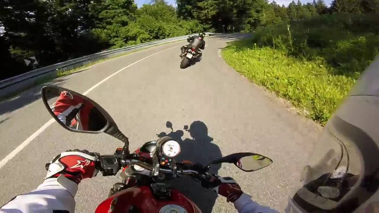 Cagiva Raptor 125 following Yamaha fz6
