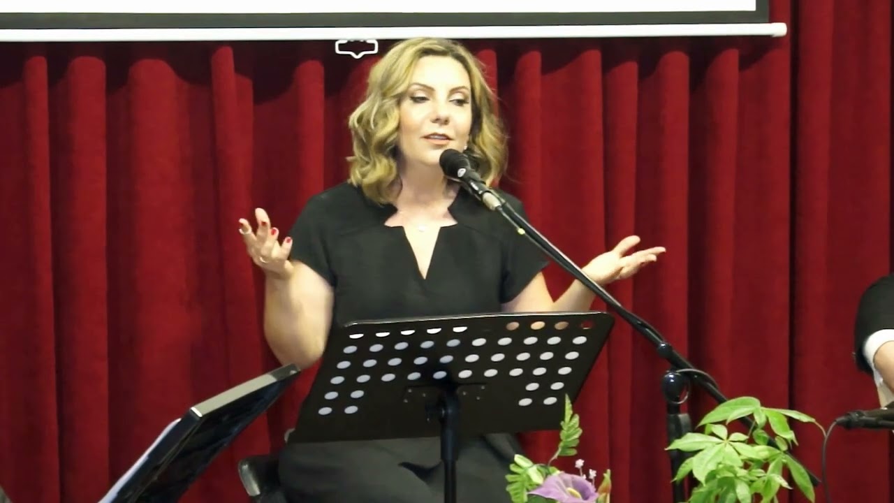 FİLİZ  SEZGİN  /  1. BESTE :  MİSÂLİNİ NE  ZEMÎN-Ü  ZEMÂM  GÖRMÜŞTÜR  /  SULTÂNİYEGÂH