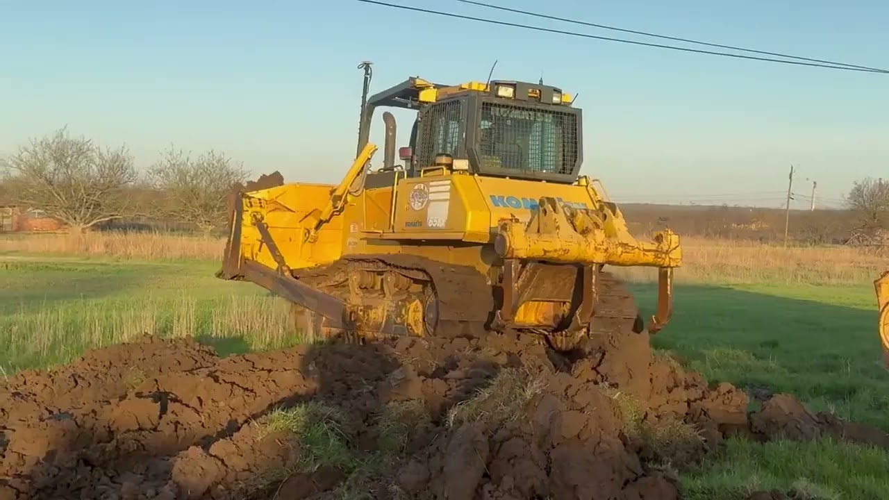 2015 KOMATSU D65EX-17 For Sale
