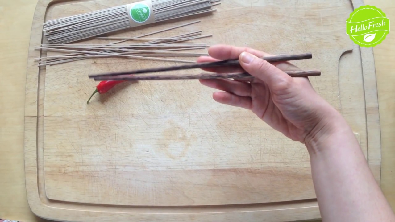 Eten met stokjes | HelloFresh | Tips & tricks #3