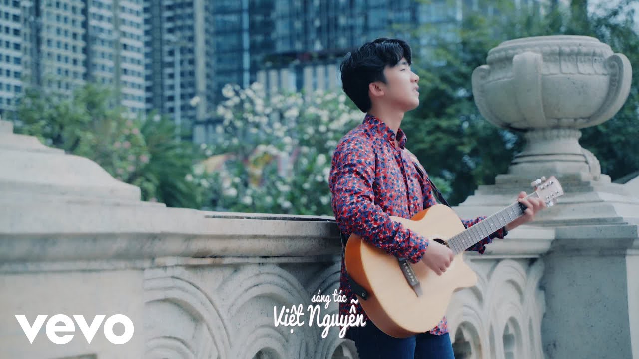 Isaac Thai - Mùa Xuân Chúa Ban (Lyric Video)