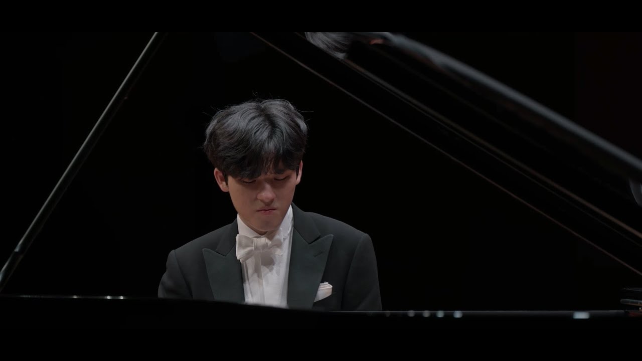 J. S. Bach - Siciliano, BWV 1031 by Yunchan Lim