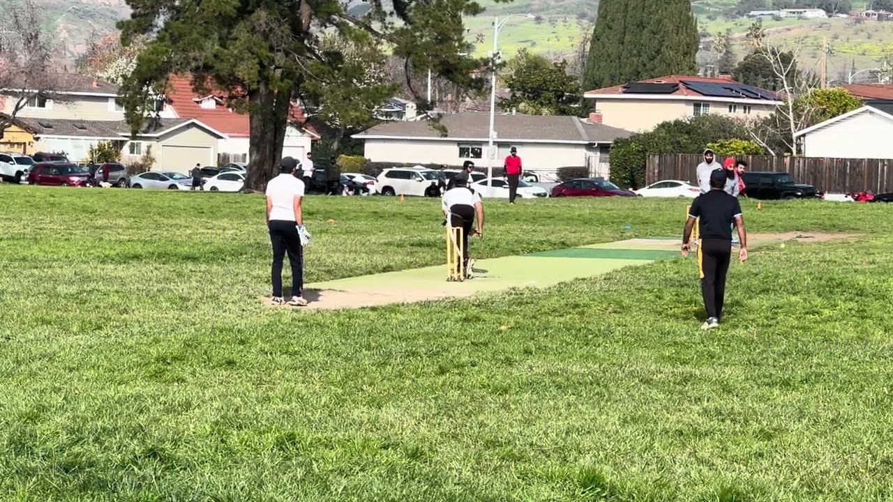 Sabers bowling v/s UC11