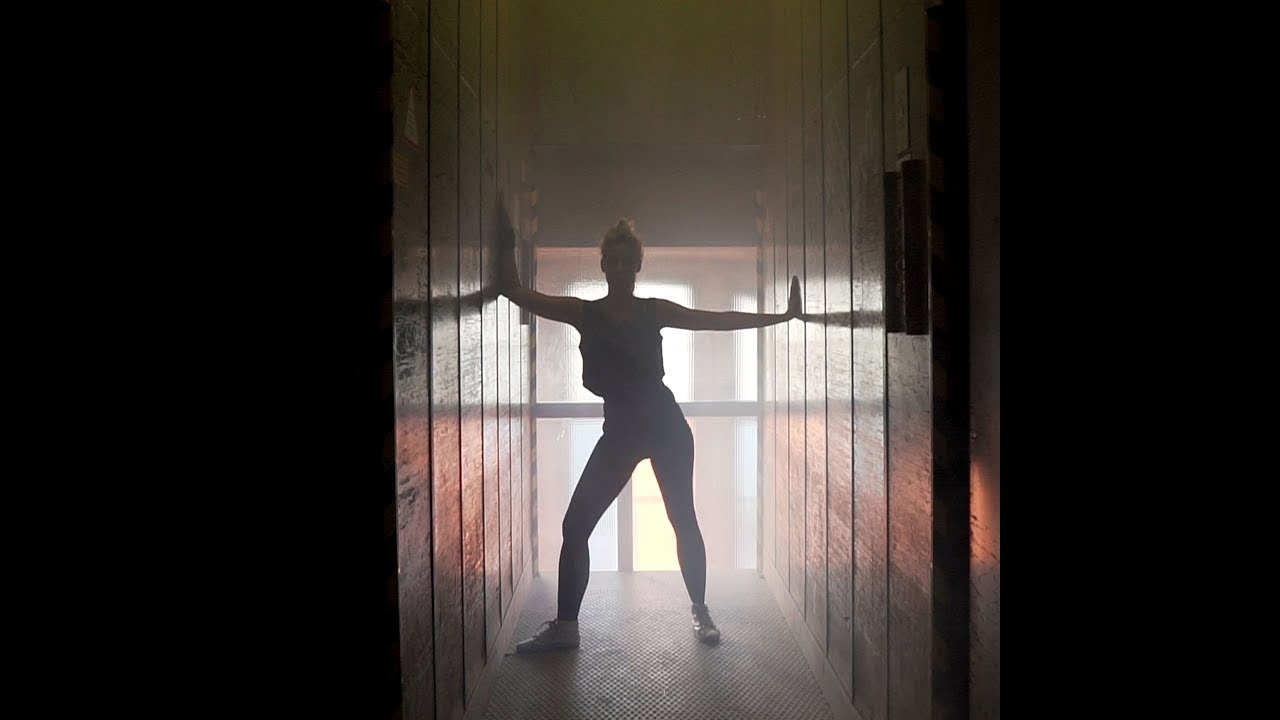 Lulu Schmidt // PLAY (official music video)