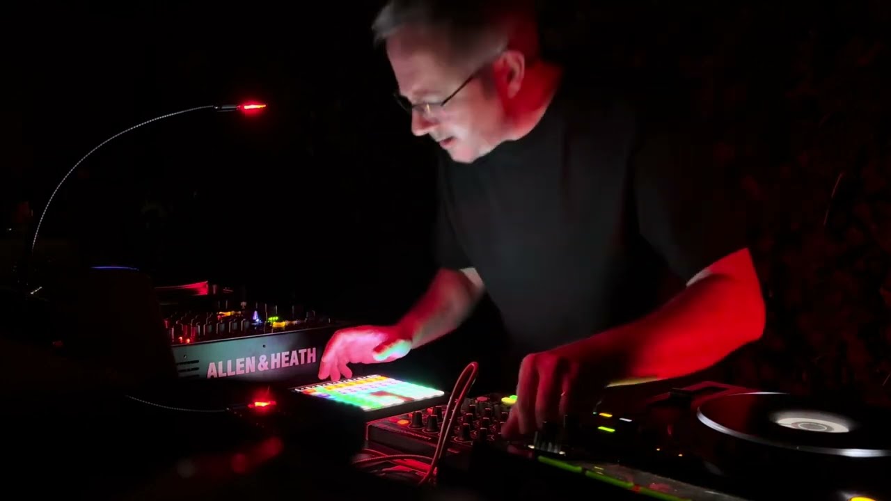 Carl Finlow pres. Random Factor live @ PW (15.08.2025)