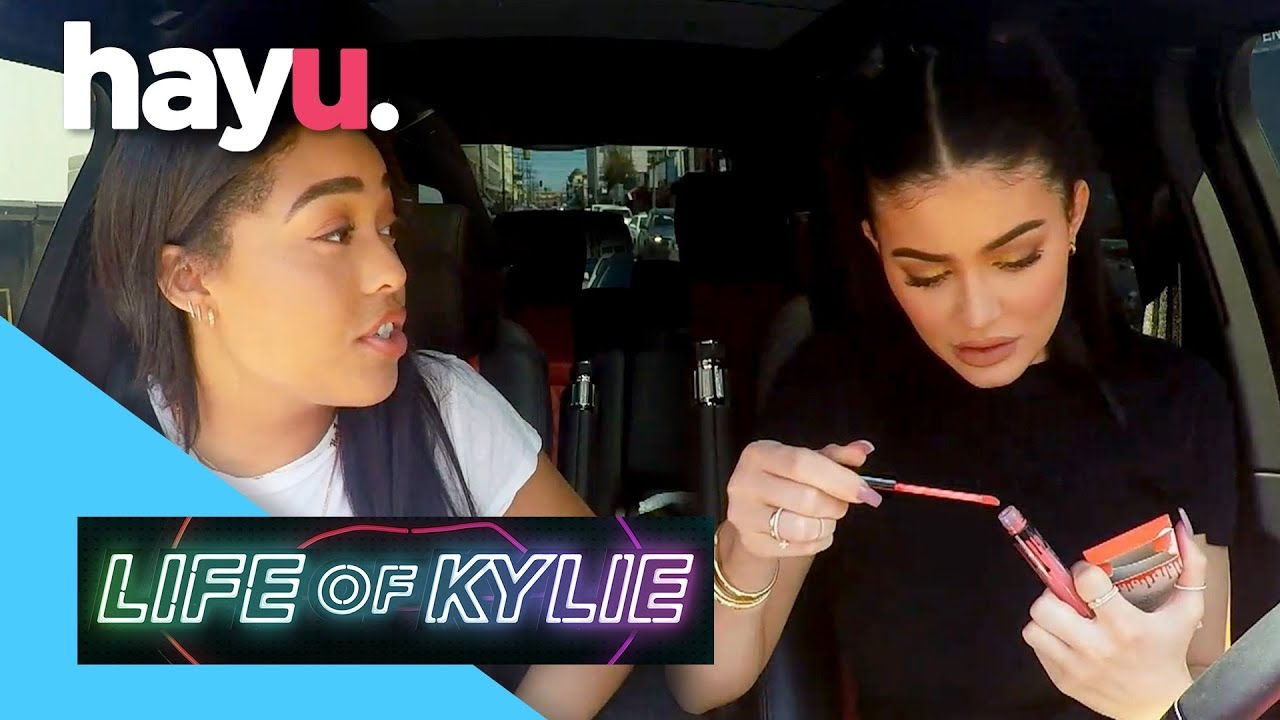 Jordyn Woods Helps Kylie Buy Fake Lip Kits | Season 1 | Life Of Kylie
