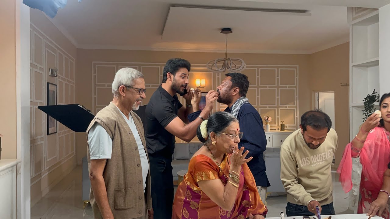 ಬರ್ತ್ಡೇ ಪಾರ್ಟಿ ಮಾಡಿ ಅಂದ್ರೆ ಹಿಂಗಾ ಆಗೋದು?? ವಾಸುದೇವ ಕುಟುಂಬದಲ್ಲಿ ಆದ ಸಂಭ್ರಮಾಚರಣೆ ❤️🩷🥰 #kannadaserial 