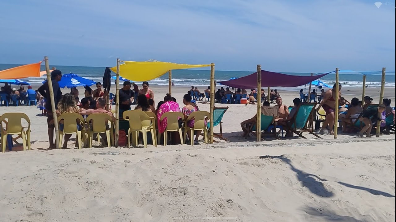 Sábado de Sol em Mongaguá deixa as praias movimentada perigo no mar , imprópria 🚨🚨🚨🚨