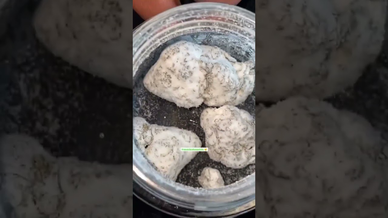 Diamond infused cannabis. #cannabis #weed #dope #zaza #Cali