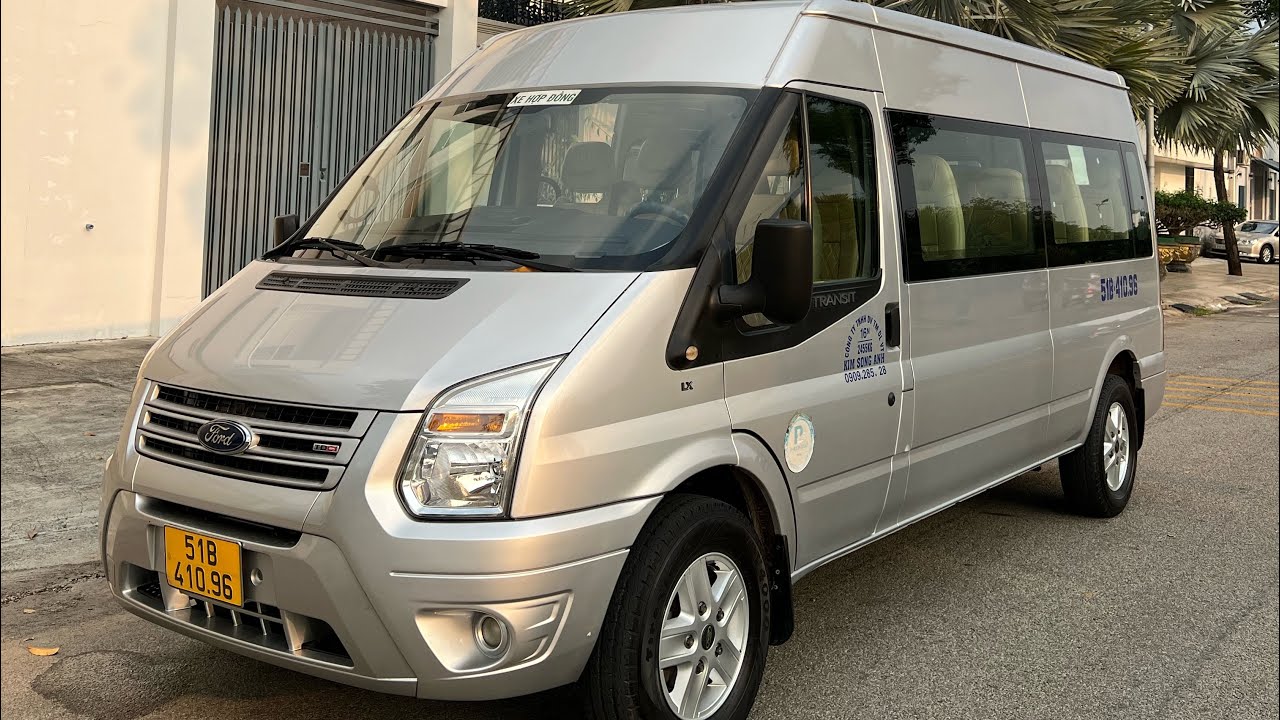 Ford transit 2019 mới như xe hãng giá 4xx Lh 0849883989