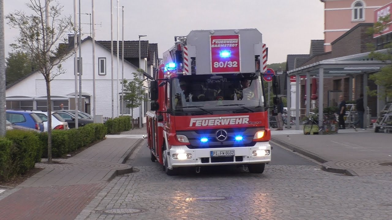 [Küchenbrand im Hochhaus] Einsatzfahrten Freiwillige Feuerwehr Barmstedt mit viel Bullhorn