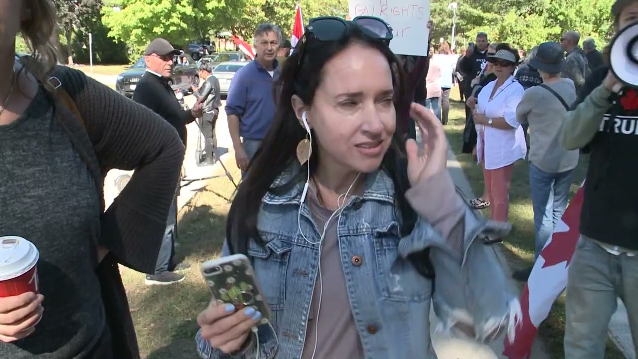 Protest at Oakville Trafalgar High School September 23, 2022