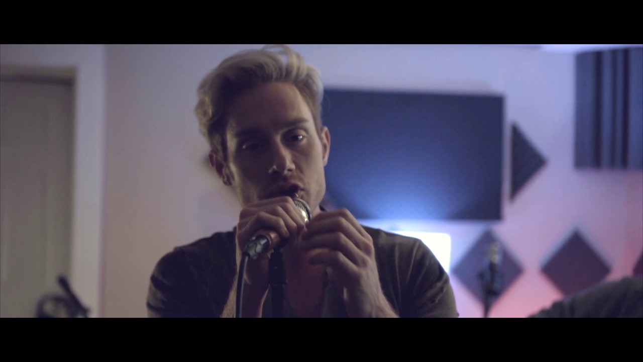 The Roads Below - I Want Us (Acoustic Sessions)