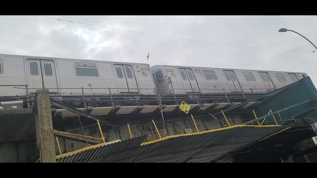 Brooklyn bound R160 M local train at Fresh Pond Road