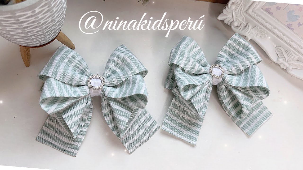 Utilizando 1 metro de cinta has esta maravilla 🎀lazos muy fáciles y rápidos de hacer 😊🤩