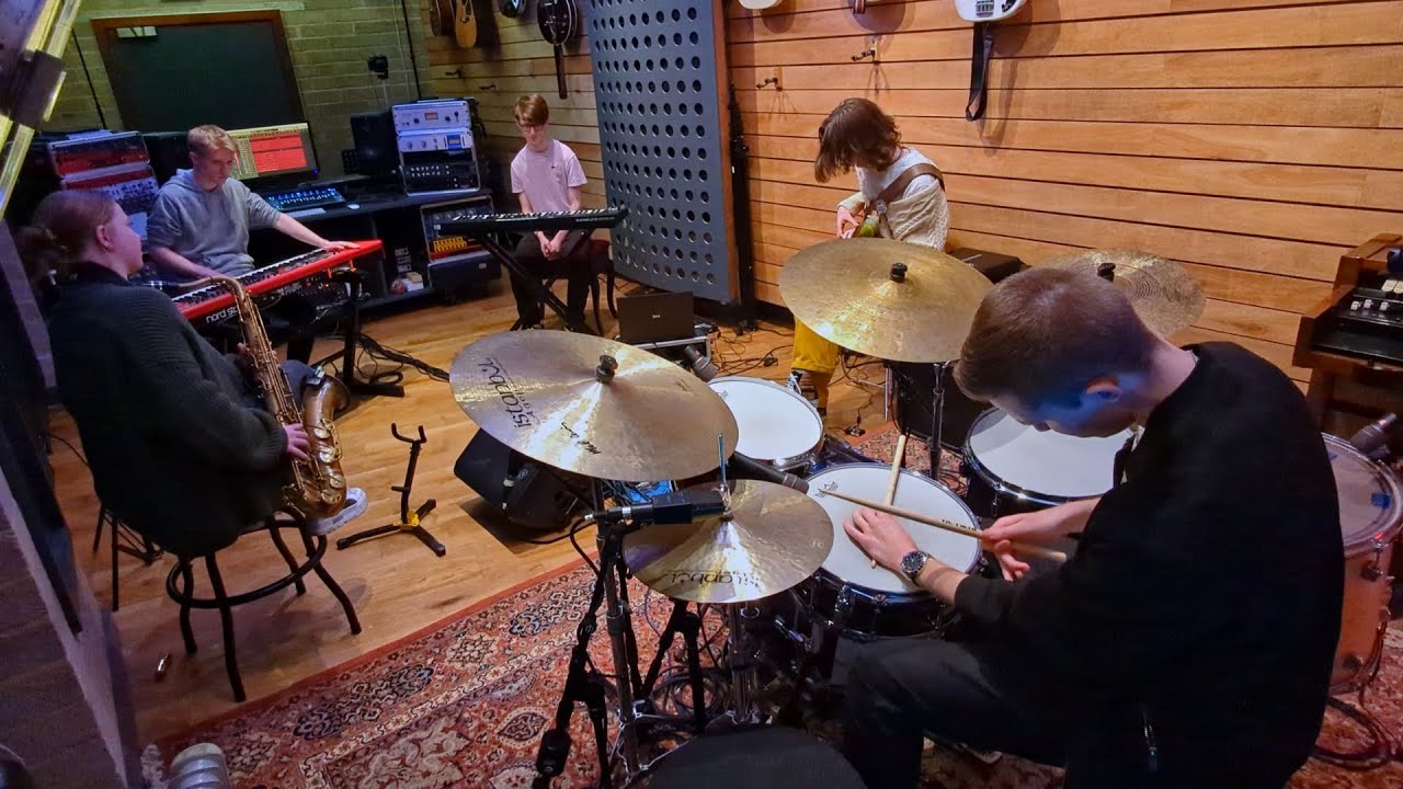 OCULAR - Who Knows? (LIVE from Afterglow Studios)