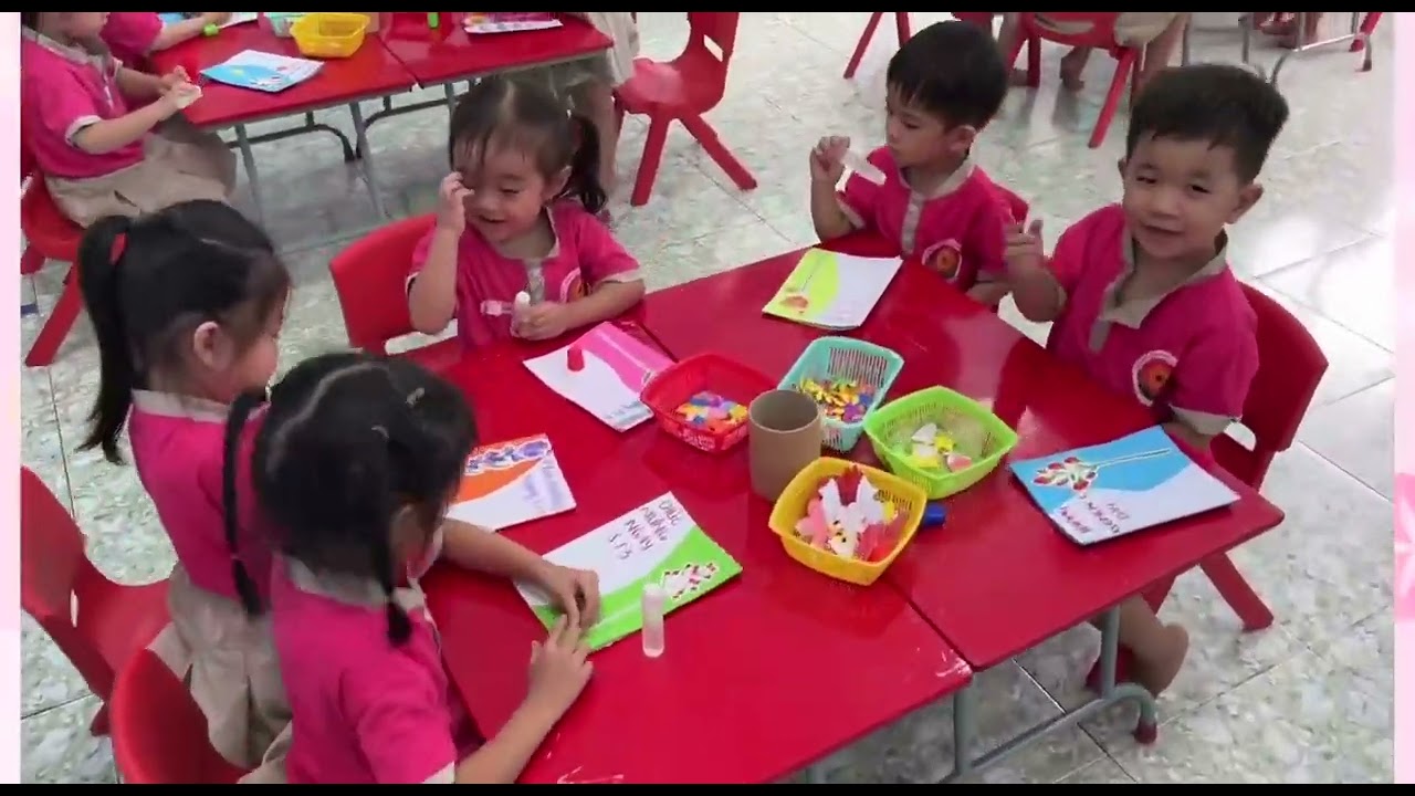 Hoạt động Làm thiệp 8 3
