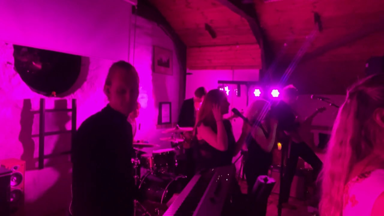 Sex on Fire - Instant Replay Bilebändi @ Mustion linna