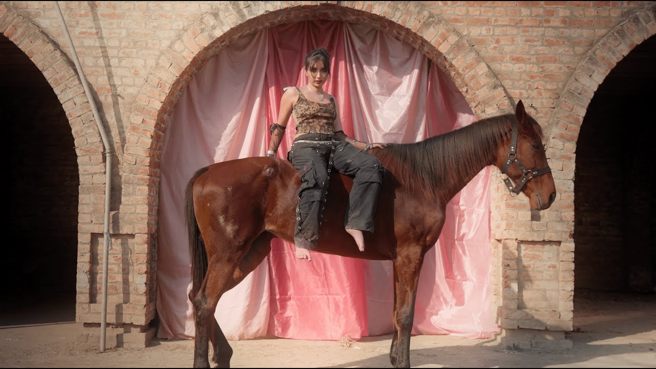 Asteria - rogi (Official Music Video)