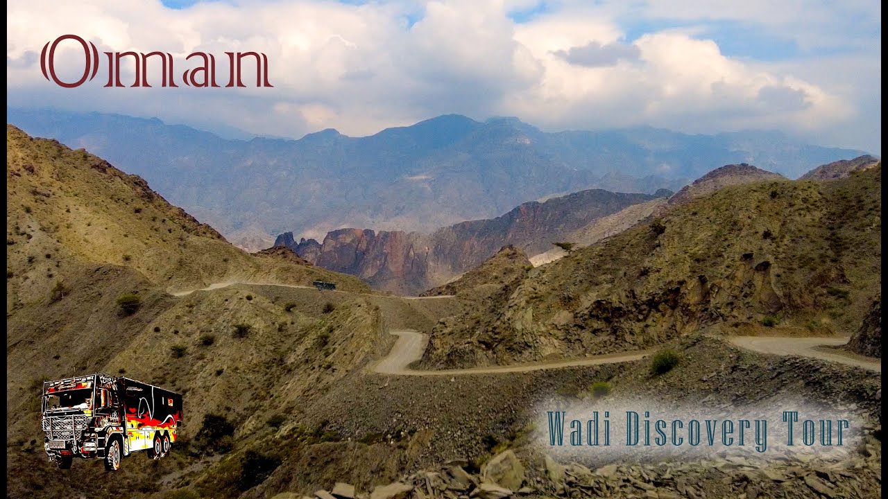 Wadis in Oman • Expedition vehicle • World trip