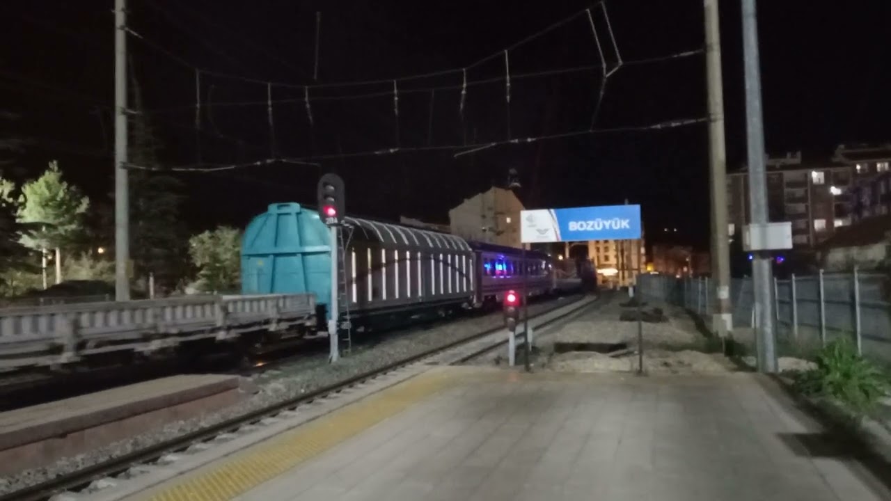 DE 24 400 Yük Treni ( Kalkış )