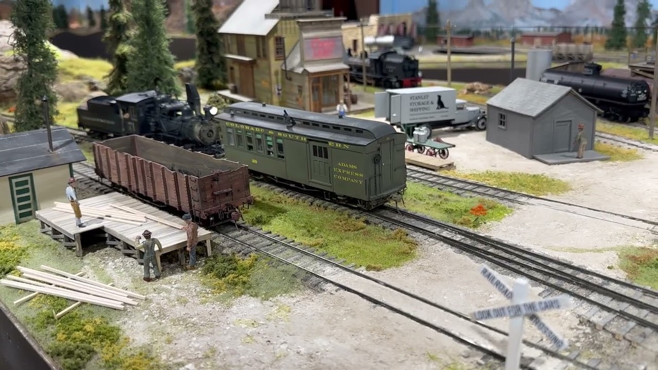 C&S 71 heads up to Pitkin with combine 20