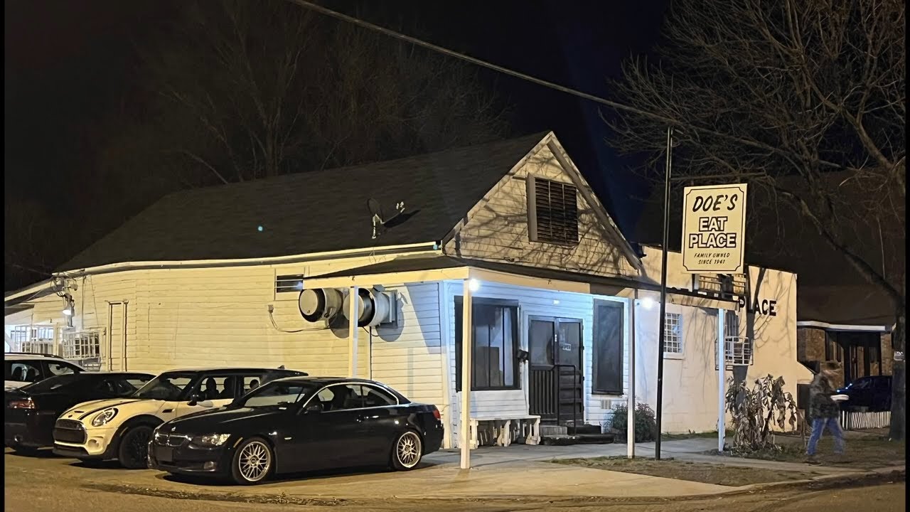 Doe's  Eat Place  Greenville,Mississippi