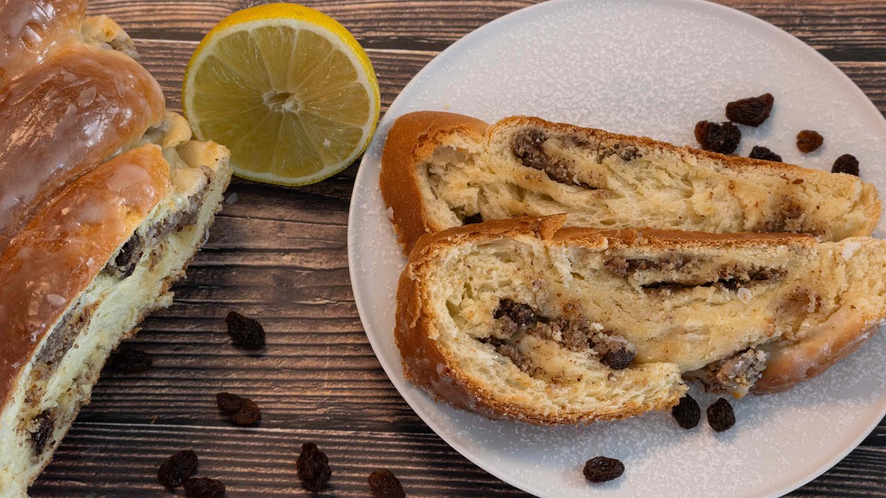 Dieser Nuss-Hefezopf darf bei keinem Frühstück fehlen