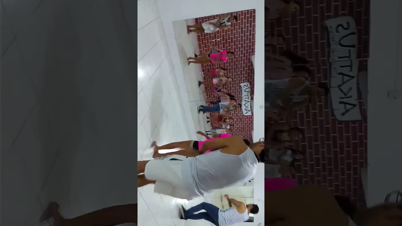 Aula de hip hop na Akatus Escola de Dança.
