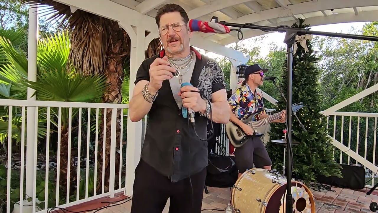 Steve Wik & Chuck Ruby playing 