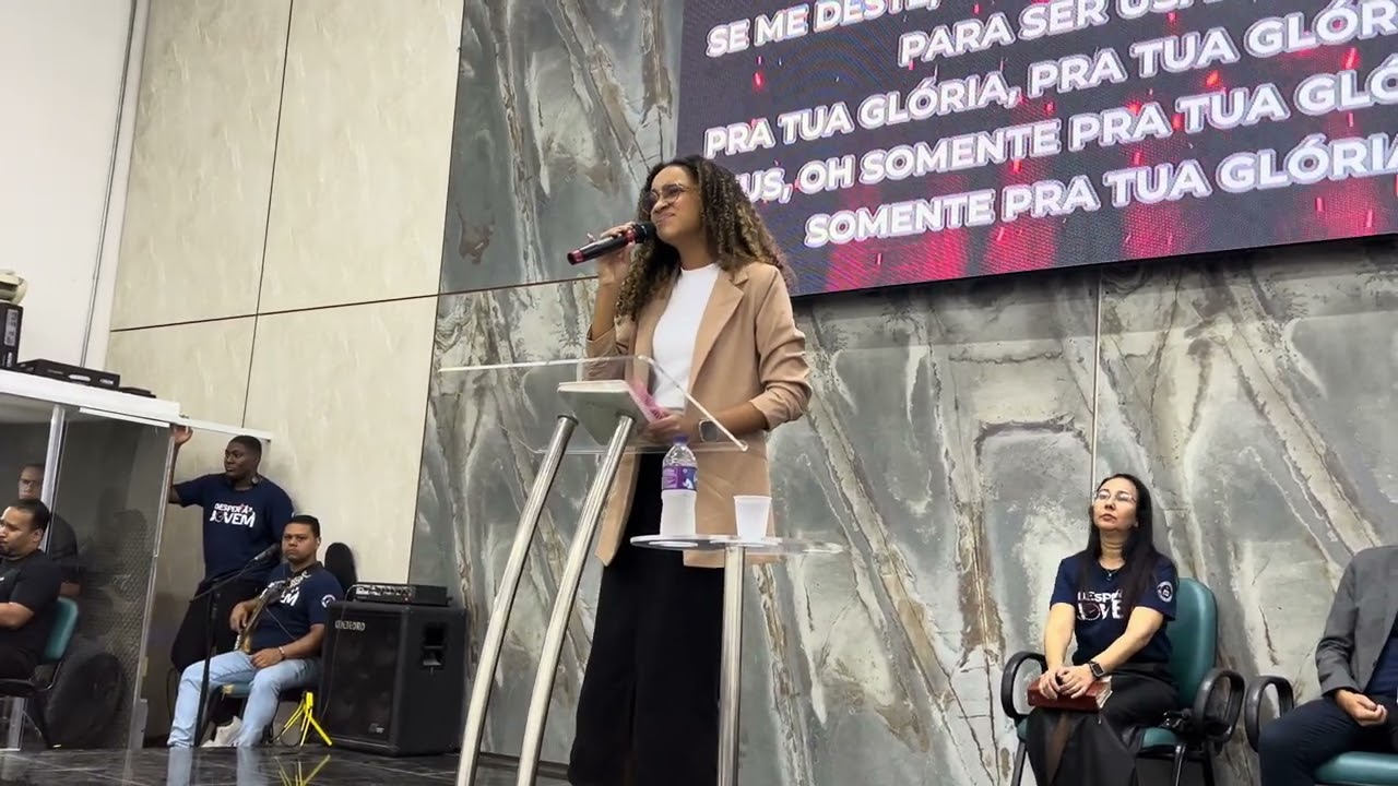 Cantora Pamela Oliveira, impactante o que Deus fez nesta noite🔥