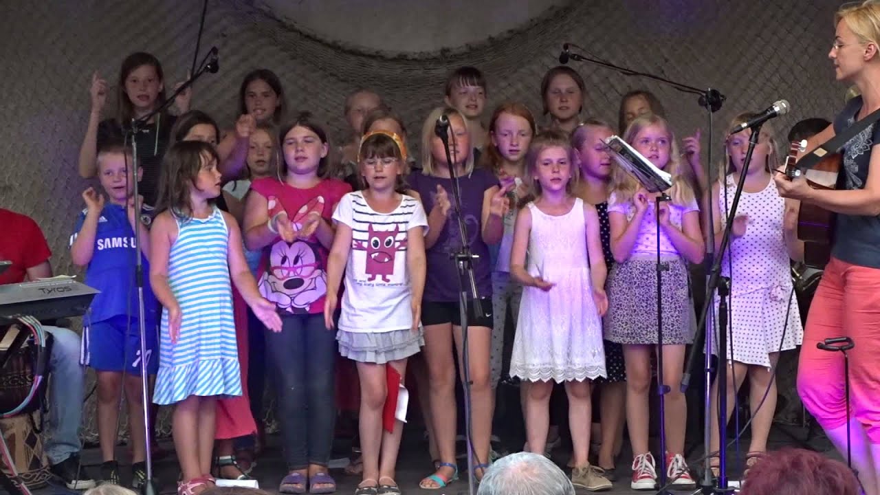 Tyś jak skała - schola Duszki (07.08.2015 - kolonie w Ostrowie)