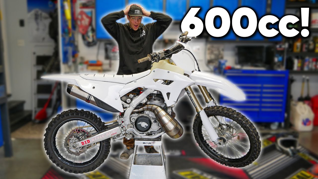 Firing Up the 600cc 2 Stroke Dirt Bike for the First Time!