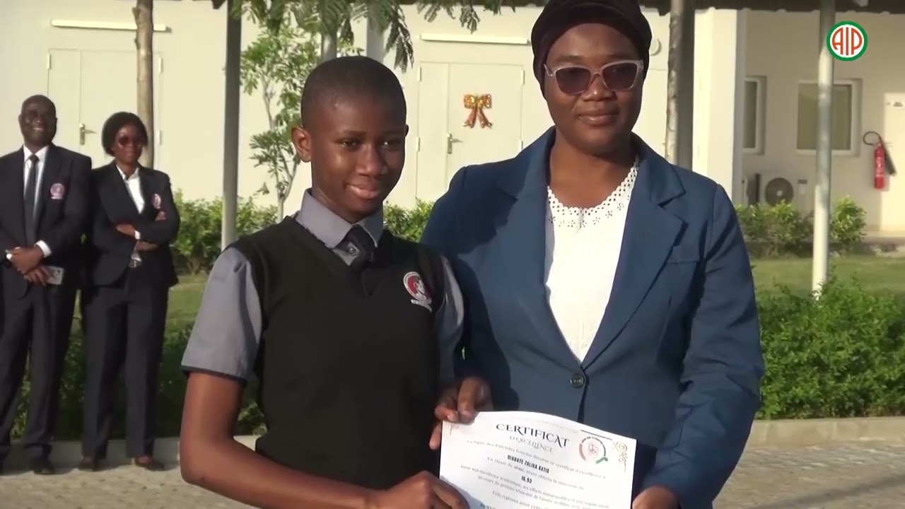 Région- Sinématiali / La ligue des patriotes ivoiriens sensibilise les élèves du Lycée d'excellence