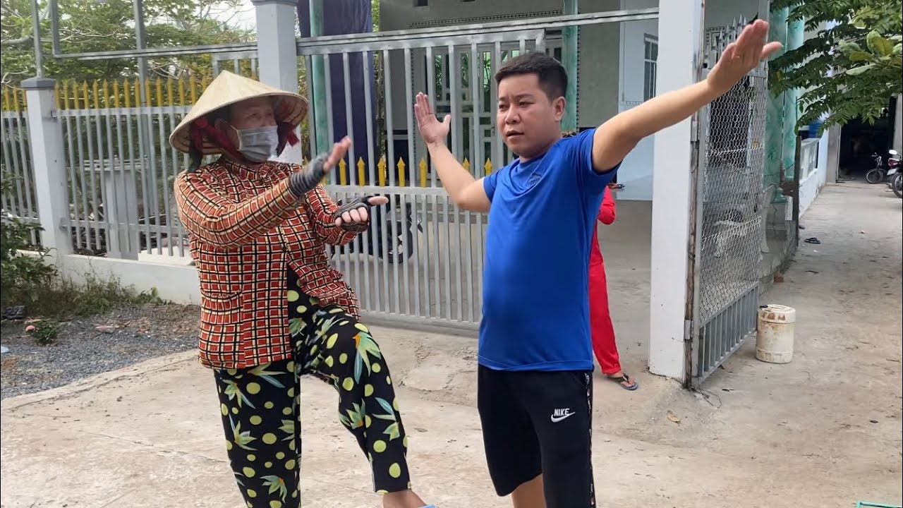 Th&aacute;nh Liệu - B&agrave; Ba B&aacute;n Chuối Chưng ( Vĩnh Th&acirc;m Kim Phải K&ecirc;u Bằng Thầy )