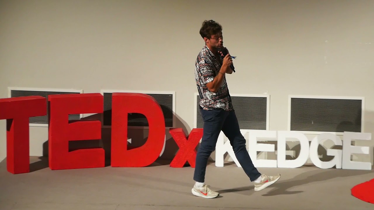 Construction de soi à l'heure du numérique | Elio Avila Muñoz | TEDxKedgeBSBordeaux