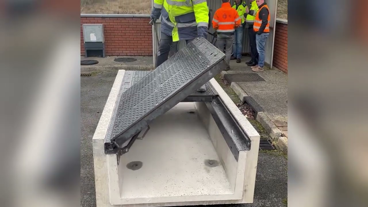 EJ - Cable Trench Lift Assist Cover & Chamber solution