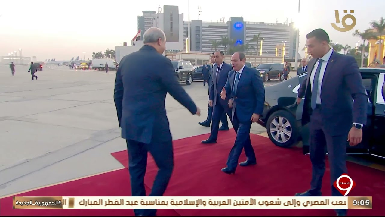 متحدث الرئاسة: أمير دولة قطر كان في استقبال الرئيس السيسي فور وصوله للدوحة