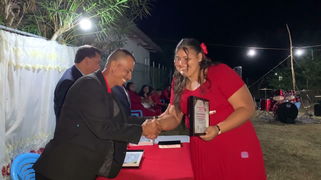 Entrega de diplomas a los alumnos de música. Iglesia apóstoles y profetas, arcos del espino